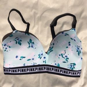 Victoria’s Secret PINK Wear Everywear Wireless lightly lined 34DD